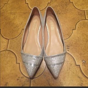 Also silver pointed flats